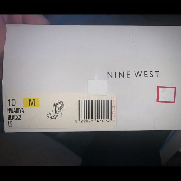 Nine West 4 inch Black Leather Heels - Picture 6 of 6